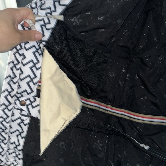 Stylish Black and White  Jacket - Picture 8 of 11